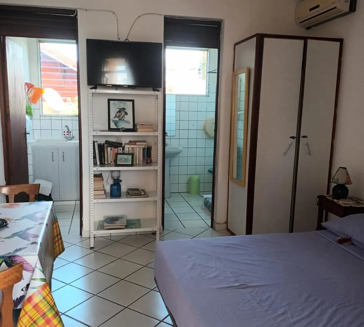 Chez Janou Daire Sainte-Anne  0*, Sainte-Anne (Grande-Terre)